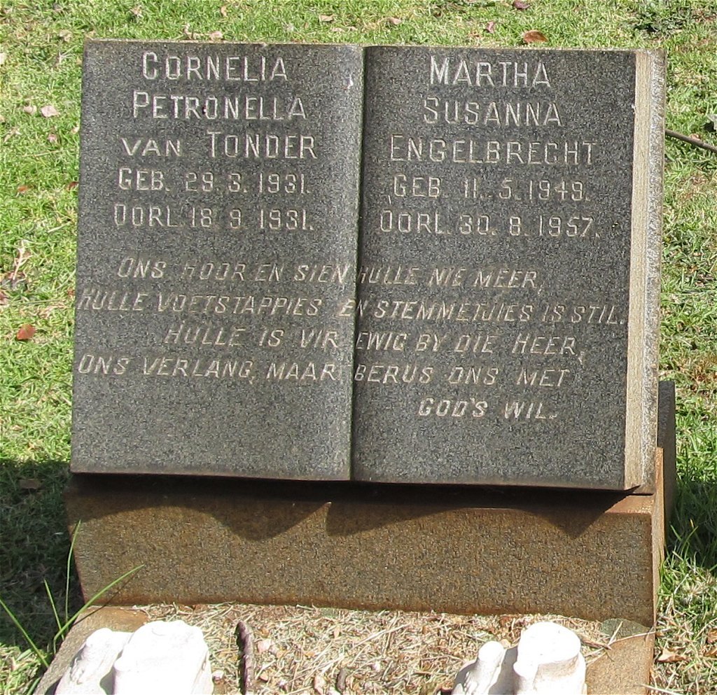TONDER Cornelia Petronella, van 1931-1931 :: ENGELBRECHT Martha Susanna 1949-1957