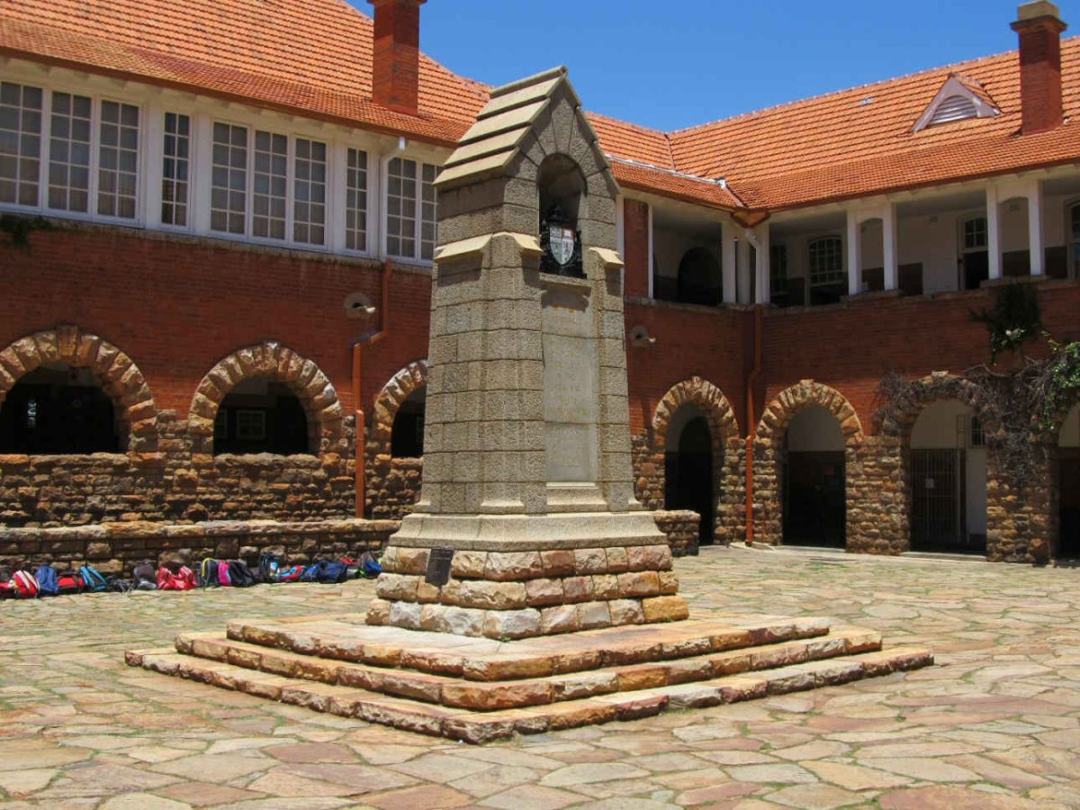 1. King Edward VII School War Memorial