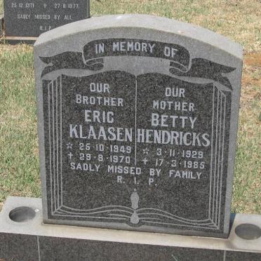 KLAASEN Eric 1949-1970 :: HENDRICKS Betty 1929-1985