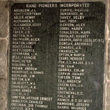 Plaque 04