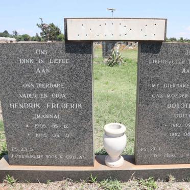 ? Hendrik Frederik 1908-1985 & Dorothea 1910-1982