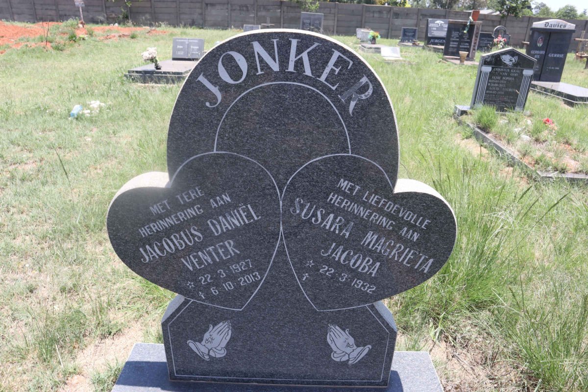 JONKER Jacobus Daniel Venter 1927-2013 & Susara Magrieta Jacoba 1932- 