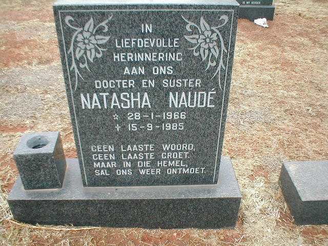 NAUDÉ Natasha 1966-1985