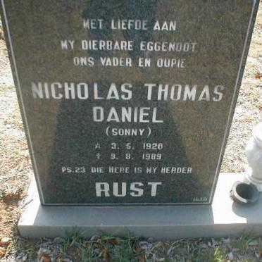 RUST Nicholas Thomas Daniel 1920-1989