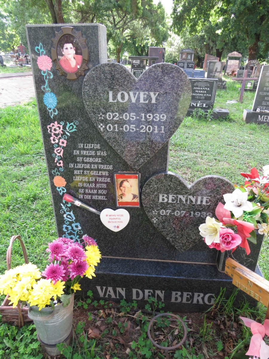BERG Bennie, van den 1939- &amp; Lovey 1939-2011