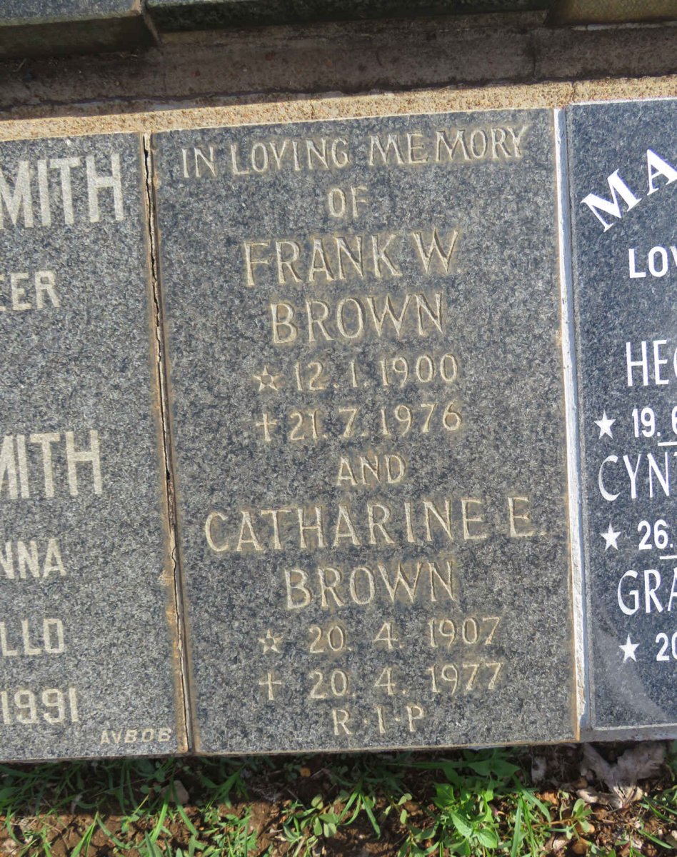 BROWN Frank W. 1900-1976 &amp; Catharine E. 1907-1977