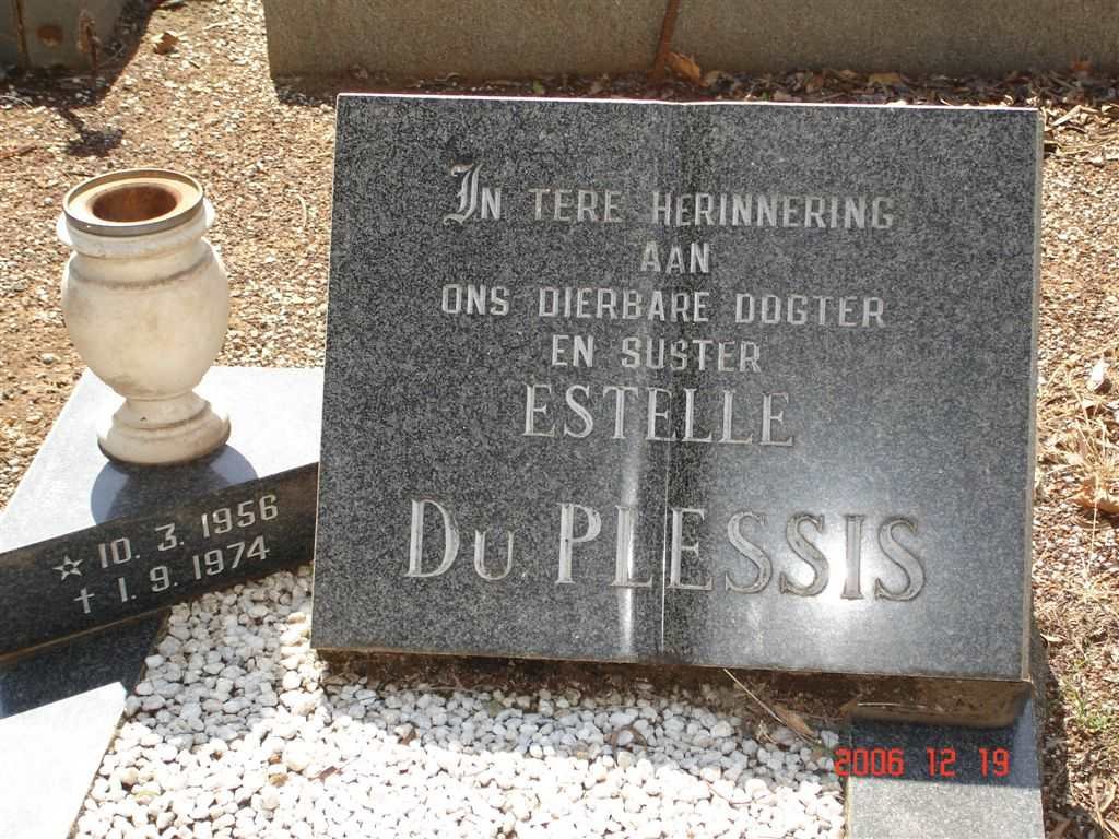 PLESSIS Estelle, du 1956-1974