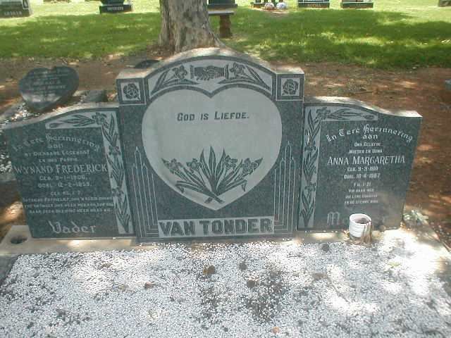 TONDER Wynand Frederick, van 1906-1959 &amp; Anna Margaretha 1900-1997