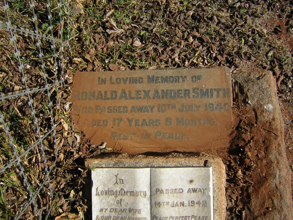 SMITH Mary Currie -1942 :: SMITH Ronald Alexander -1940