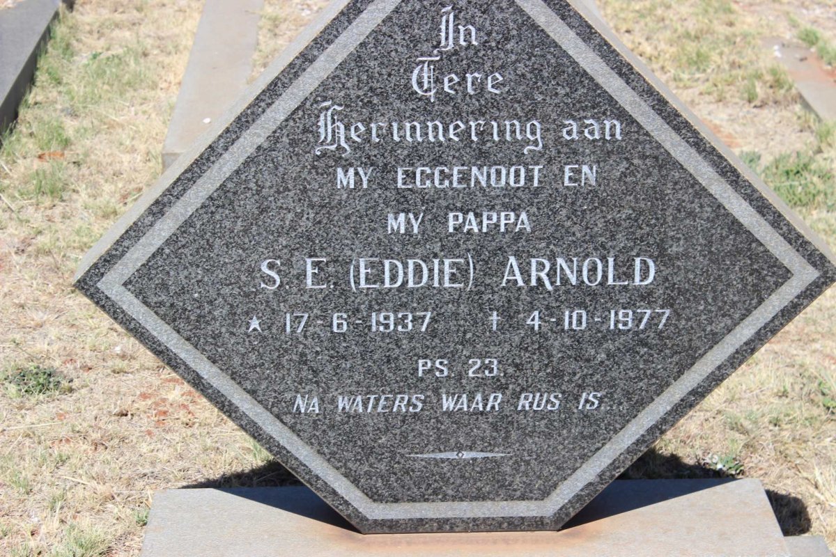 ARNOLD S.E. 1937-1977