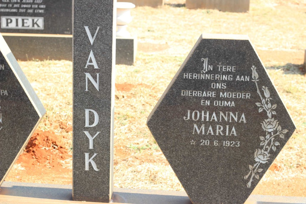 DYK Andries Adriaan Delarey, van 1918-1981 &amp; Johanna Maria 1923-