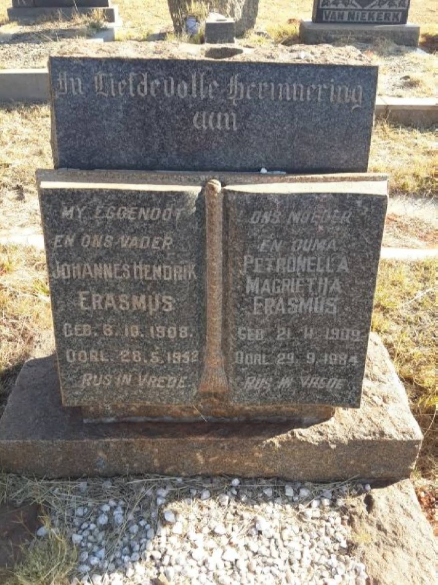 ERASMUS Johannes Hendrik 1908-1952 &amp; Petronella Magrietha 1909-1984