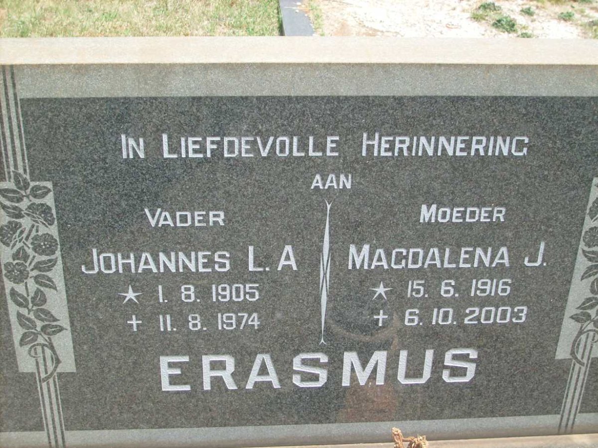 ERASMUS Johannes L.A. 1905-1974 &amp; Magdalena J. 1916-2003