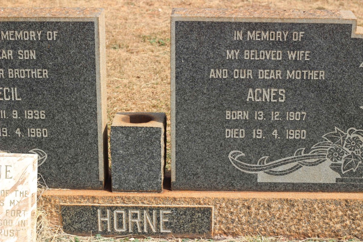 HORNE Agnes 1907-1960