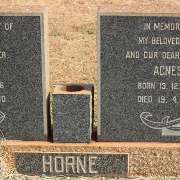 HORNE Agnes 1907-1960 :: HORNE Cecil 1936-1960 :: HORNE Cyril 1942-1994