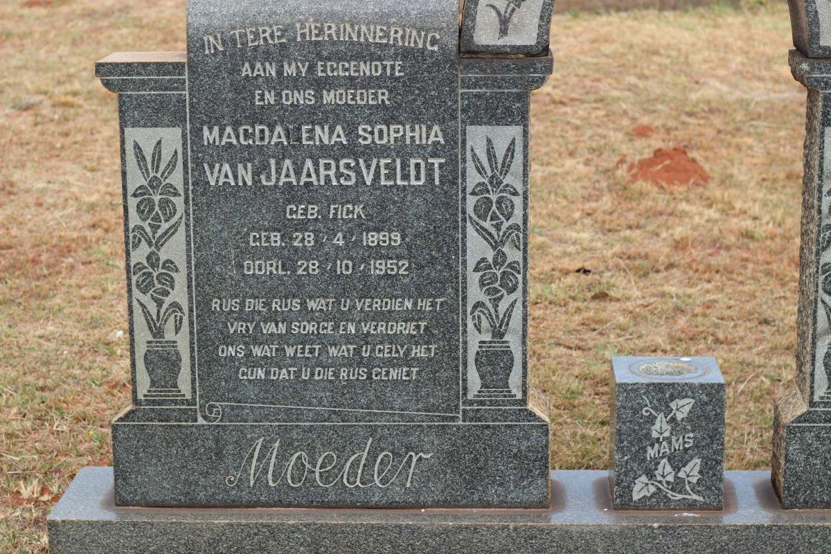 JAARSVELDT Jan Wilhelmus, van 1893-1959 &amp; Magdalena Sophia FICK 1899-1952