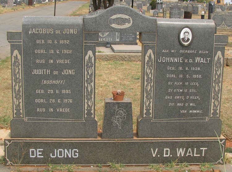 JONG Jacobus, de 1892-1962 &amp; Judith BOSHOFF 1895-1976 :: V.D. WALT Johnnie 1938-1958