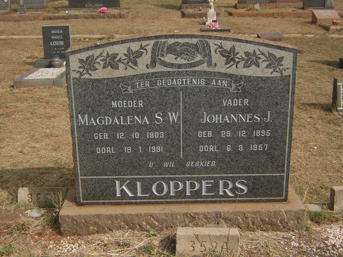 KLOPPERS Johannes J. 1895-1957 &amp; Magdalena S.W. 1903-1991