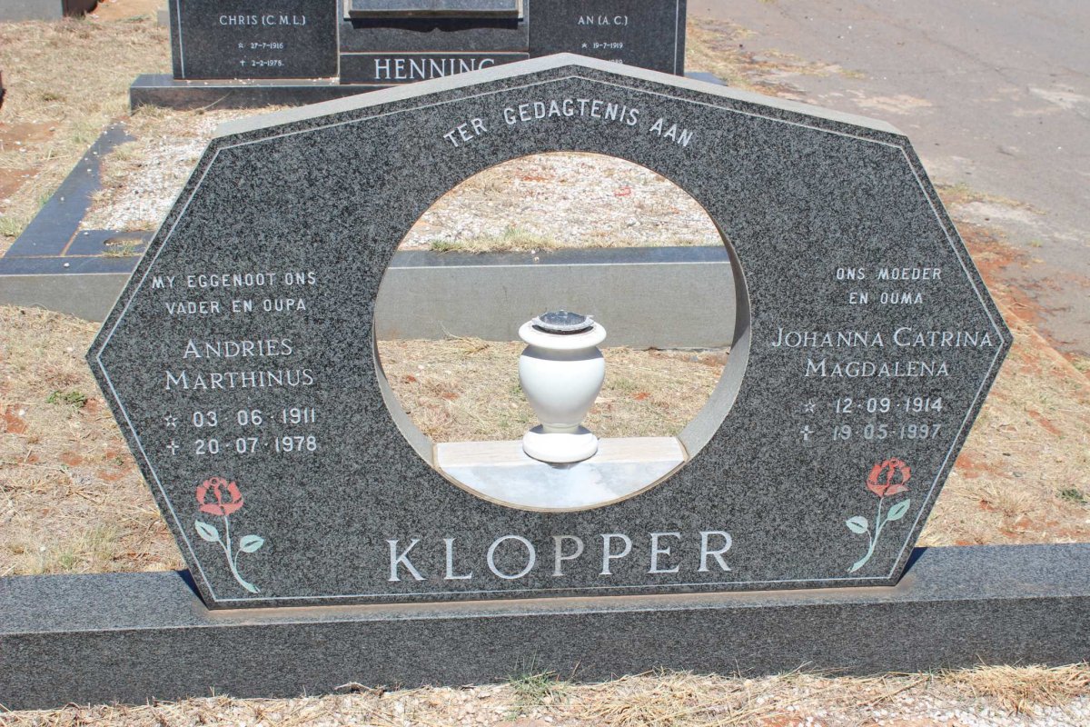 KLOPPER Andries Marthinus 1911-1978 &amp; Johanna Catrina Magdalena 1914-1997