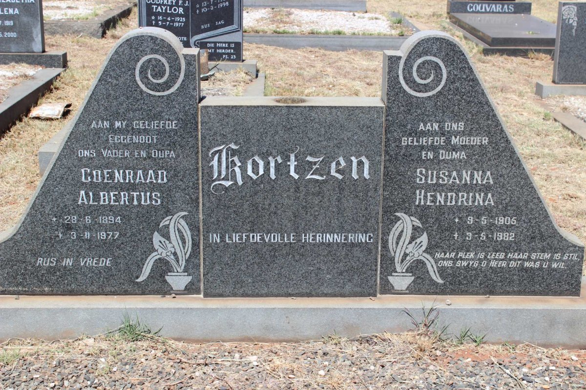 KORTZEN Coenraad Albertus 1894-1977 &amp; Susanna Hendrina 1905-1982