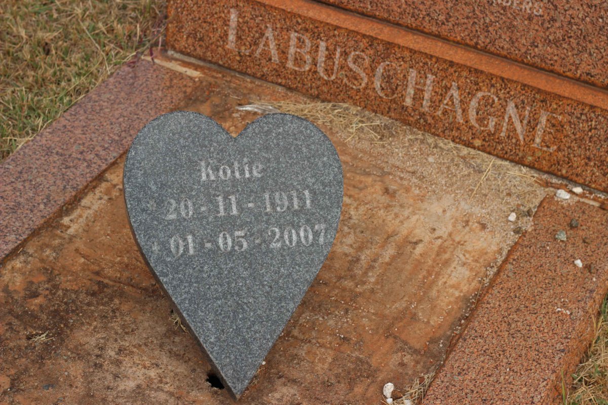 LABUSCHAGNE Kotie 1911-2007