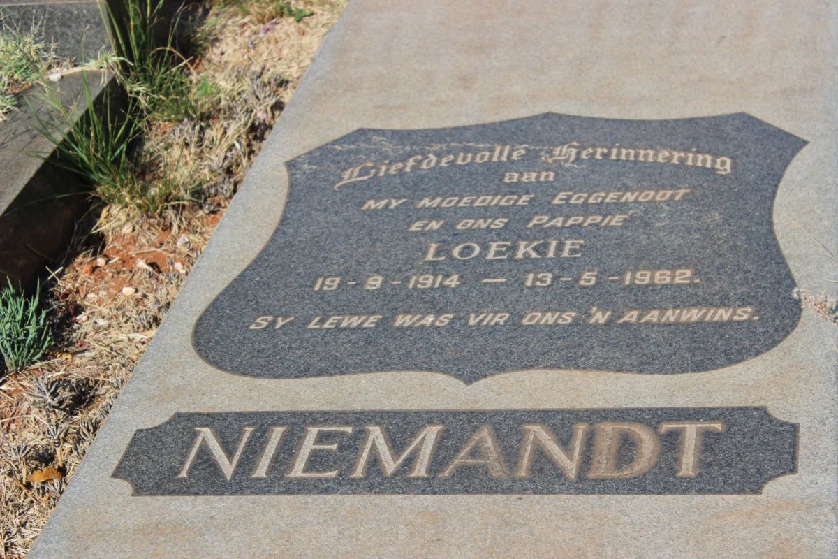NIEMANDT Loekie 1914-1962