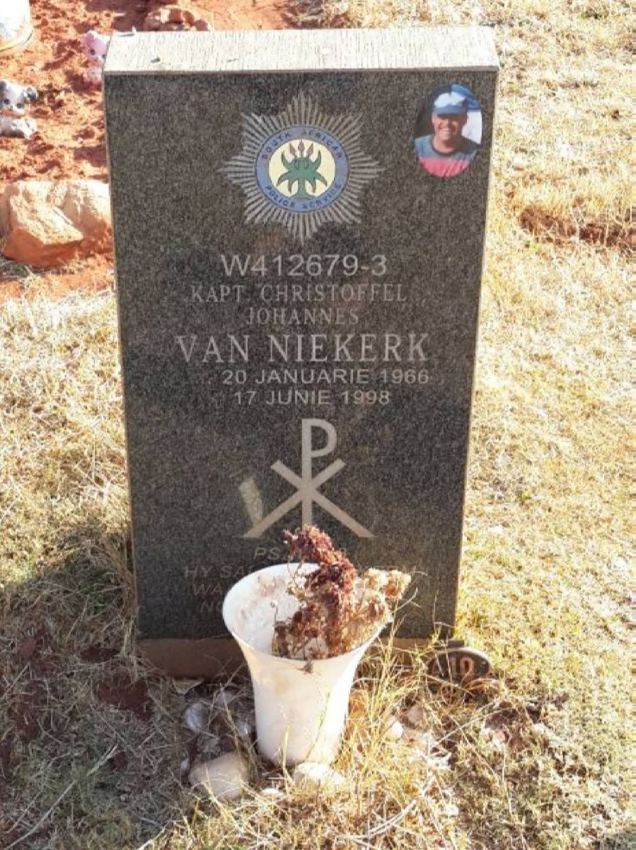 NIEKERK Christoffel Johannes, van 1966-1998