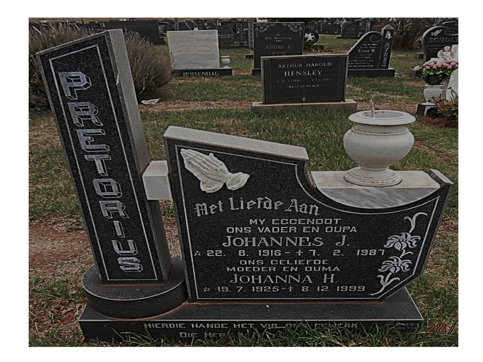PRETORIUS Johannes J. 1916-1987 &amp; Johanna H. 1925-1999