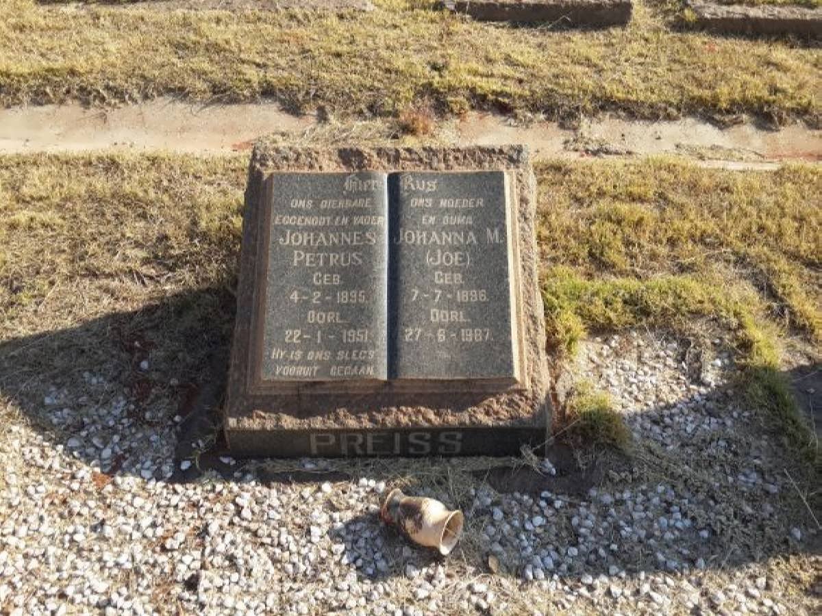 PREISS Johannes Petrus 1895-1951 &amp; Johanna M. 1896-1987