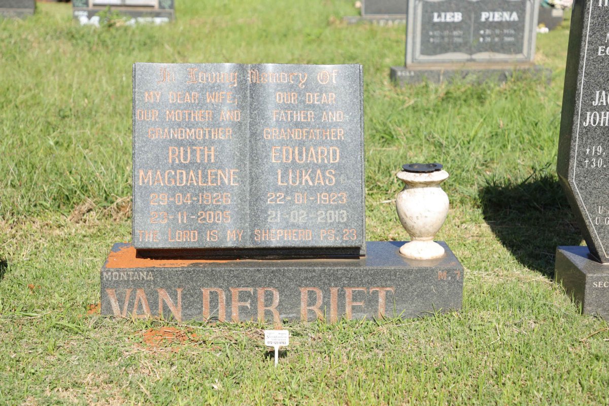 RIET Eduard Lukas, van der 1923-2013 &amp; Ruth Magdalene 1926-2005