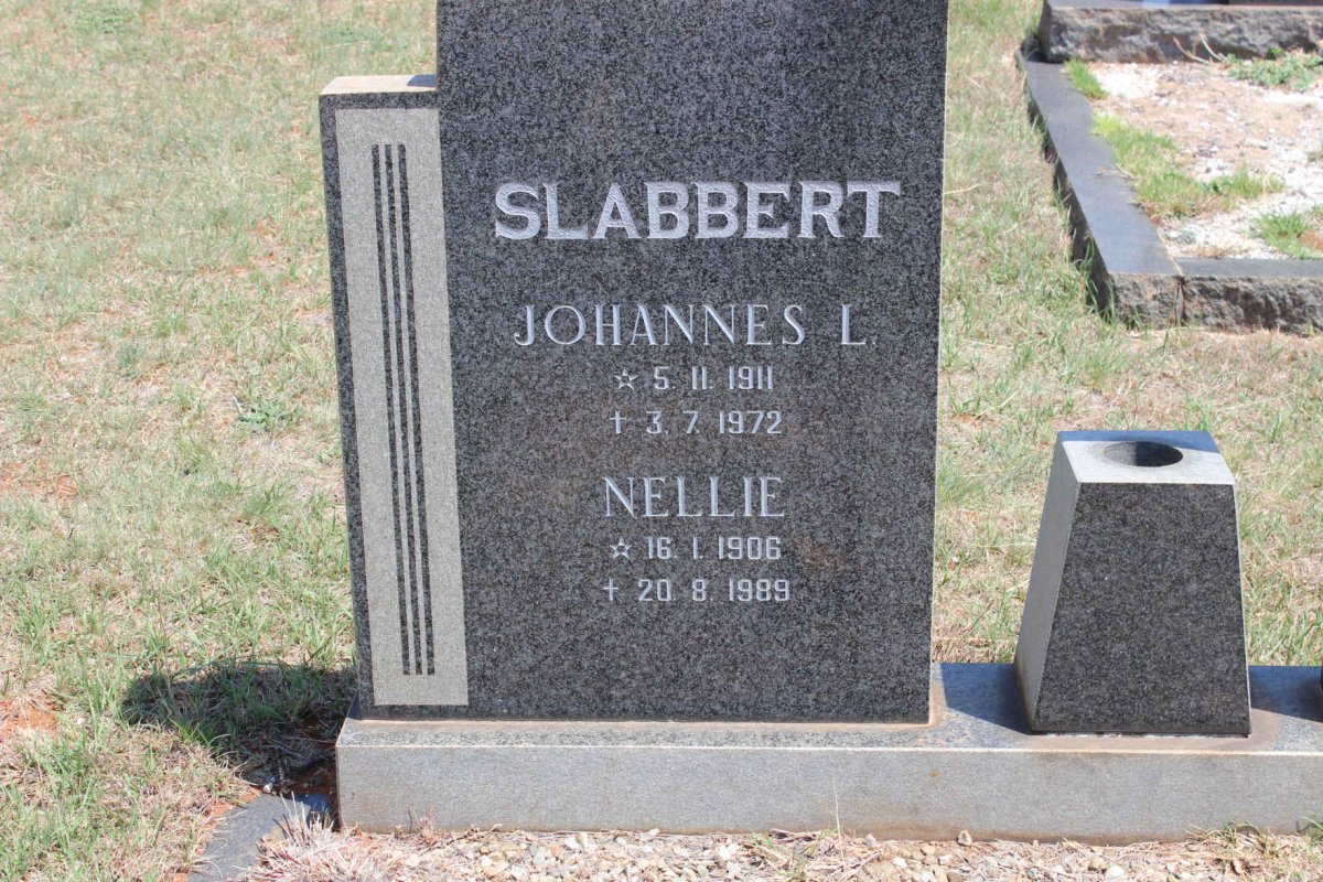 SLABBERT Johannes L. 1911-1972 &amp; Nellie 1906-1989