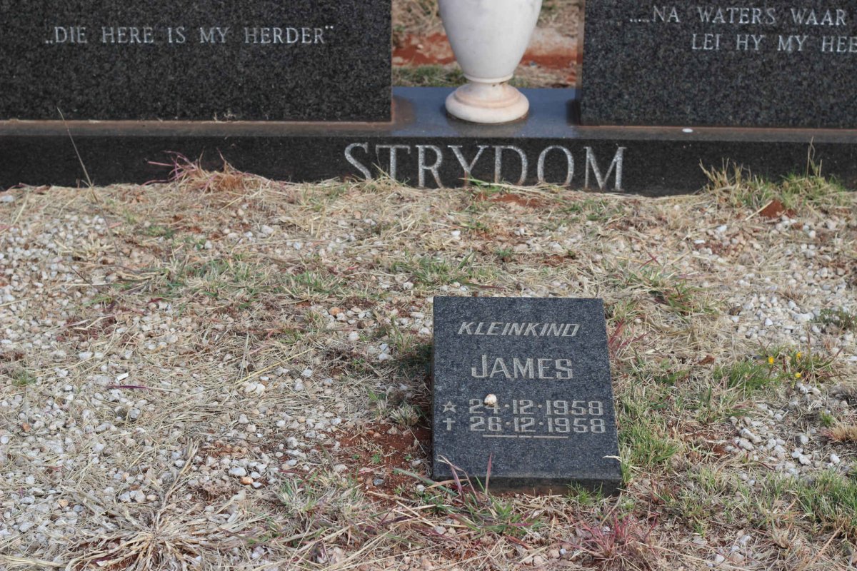 STRYDOM James 1958-1958