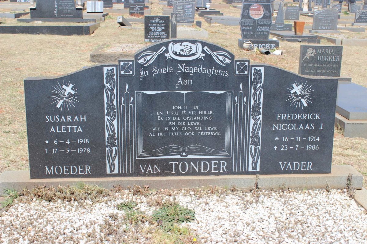 TONDER Frederick Nicolaas J., van 1914-1986 &amp; Susarah Aletta 1918-1978
