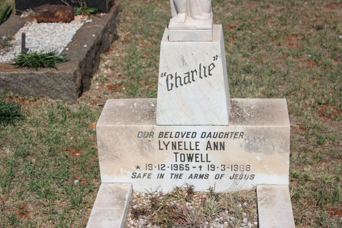 TOWELL Lynelle Ann 1965-1968