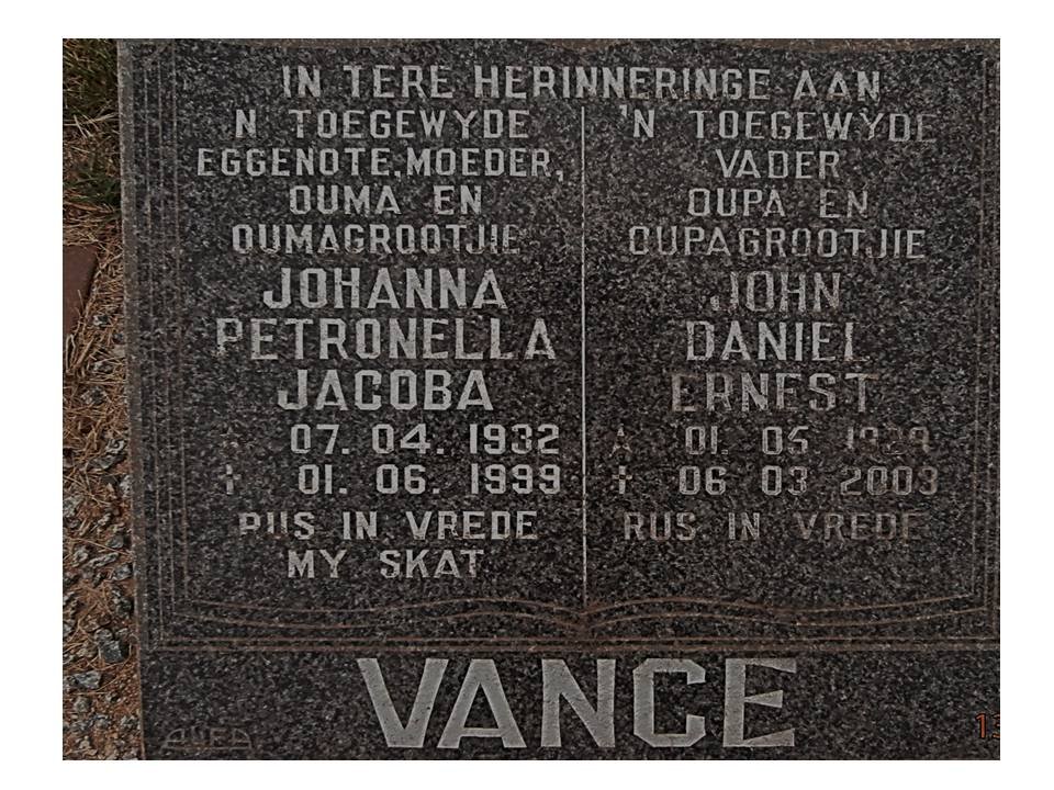 VANCE John Daniel Ernest 1929-2003 &amp; Johanna Petronella Jacoba 1932-1999