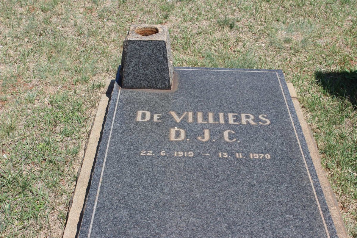 VILLIERS D.J.C., de 1919-1970