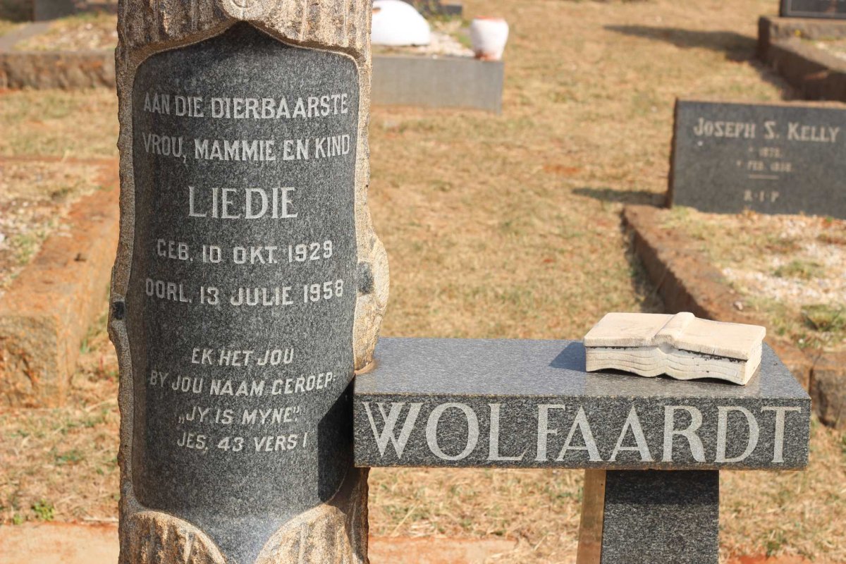 WOLFAARDT Liedie 1929-1958
