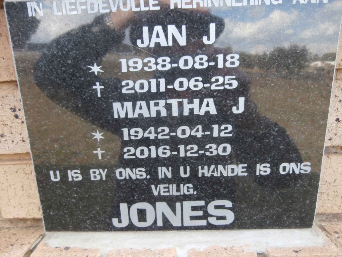 JONES Jan J. 1938-2011 &amp; Martha J. 1942-2016