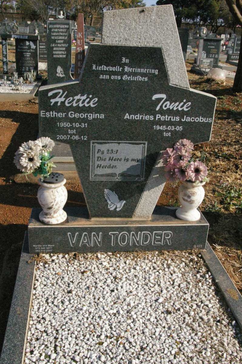 TONDER Andries Petrus Jacobus, van 1945- &amp; Esther Georgina 1950-2007