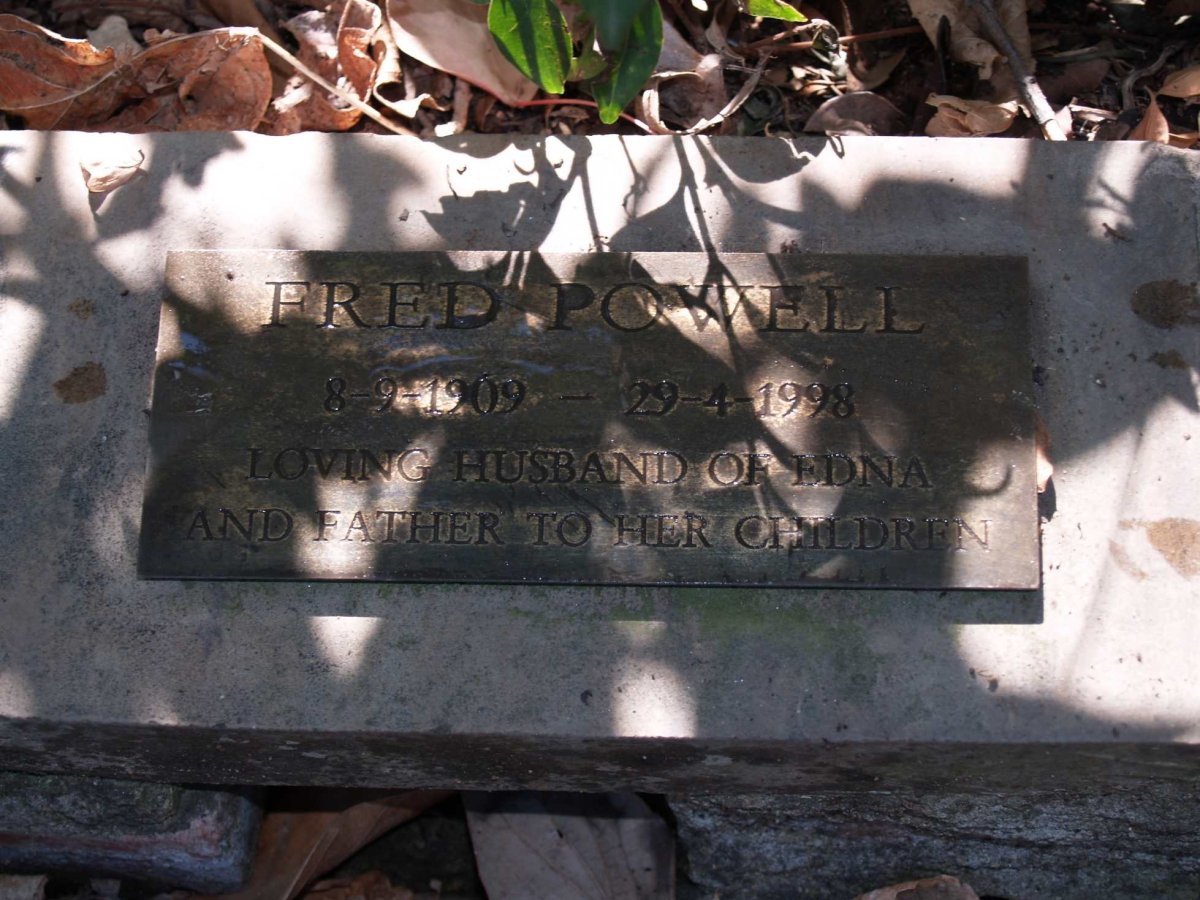 POWELL Fred 1909-1998