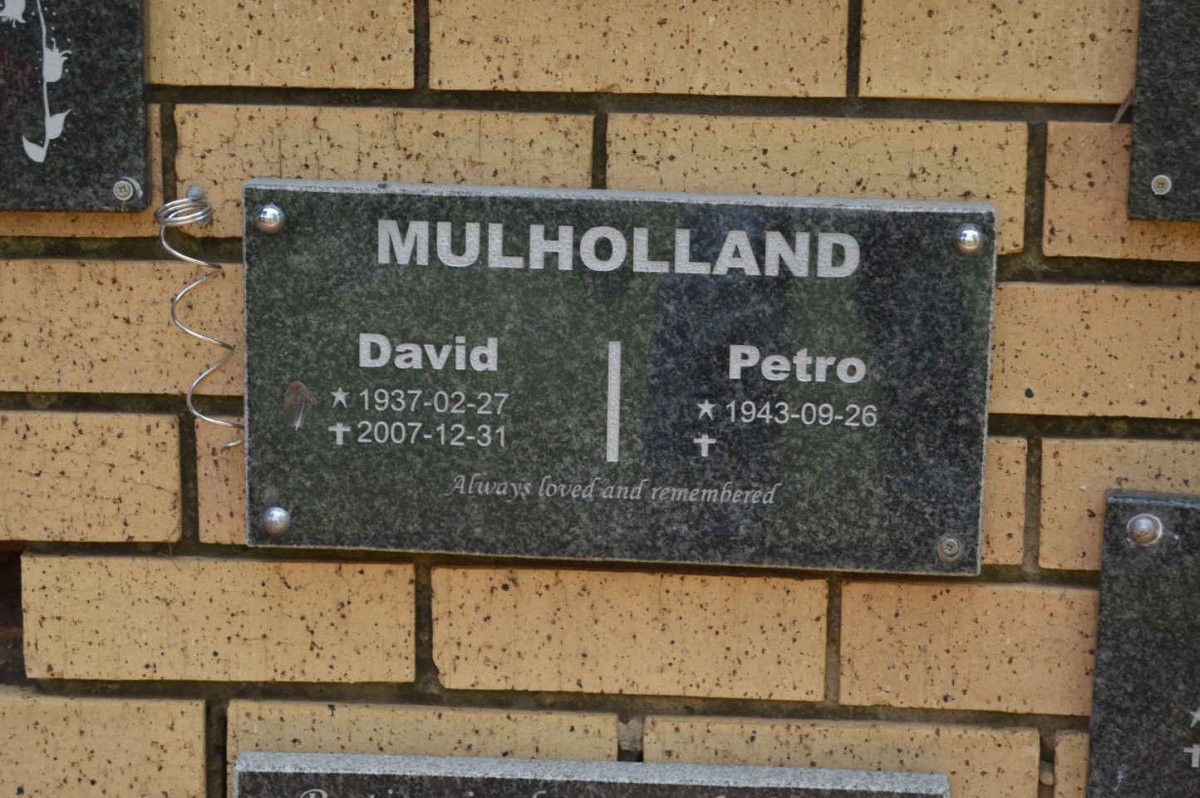 MULHOLLAND David 1937-2007 &amp; Petro 1943-