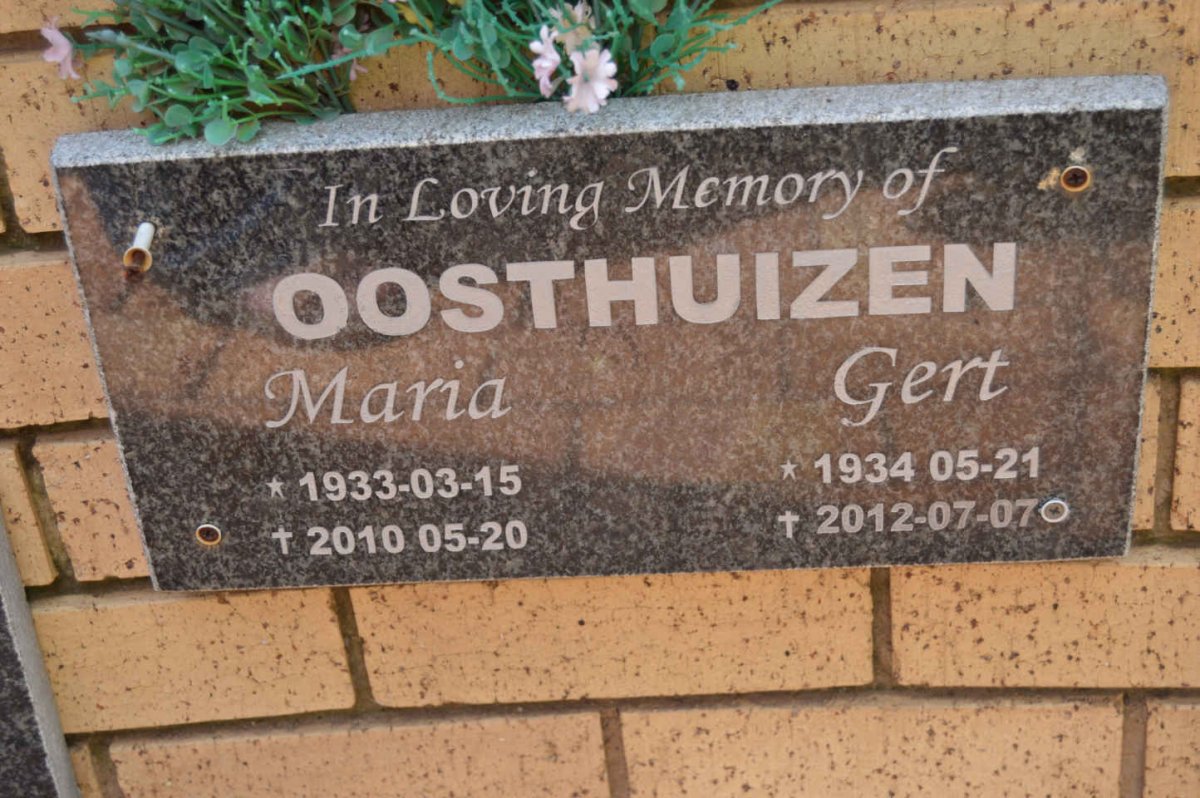 OOSTHUIZEN Gert 1934-2012 &amp; Maria 1933-2010