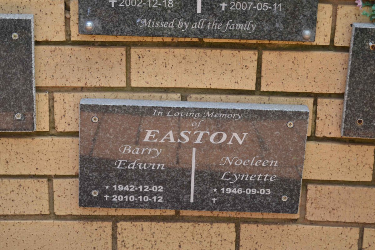 EASTON Barry Edwin 1942-2010 &amp; Noeleen Lynette 1946-