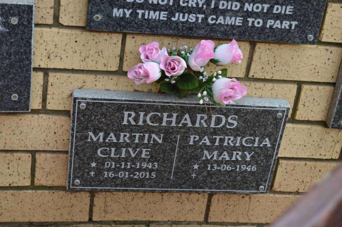 RICHARDS Martin Clive 1943-2015 &amp; Patricia Mary 1946-