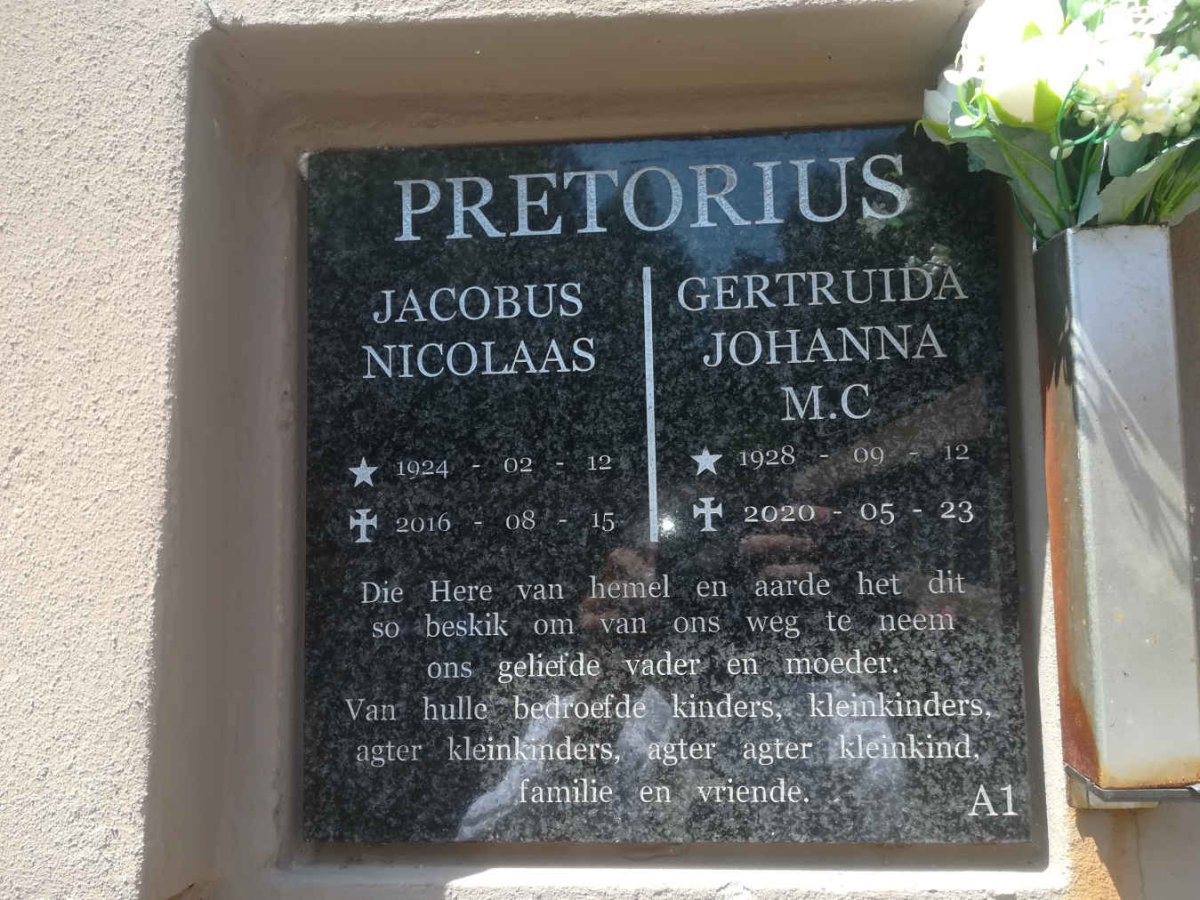 PRETORIUS Jacobus Nicolaas 1924-2016 &amp; Gertruida Johanna M.C. 1928-2020