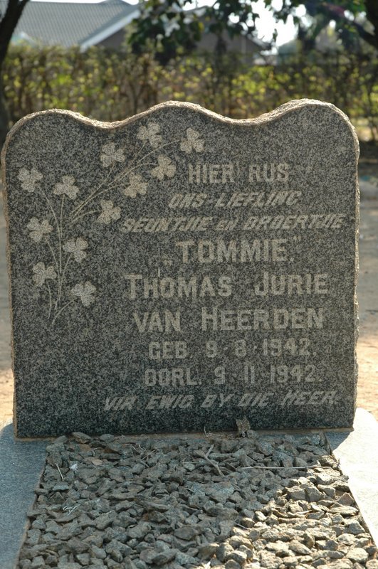 HEERDEN Thomas Jurie, van 1942-1942
