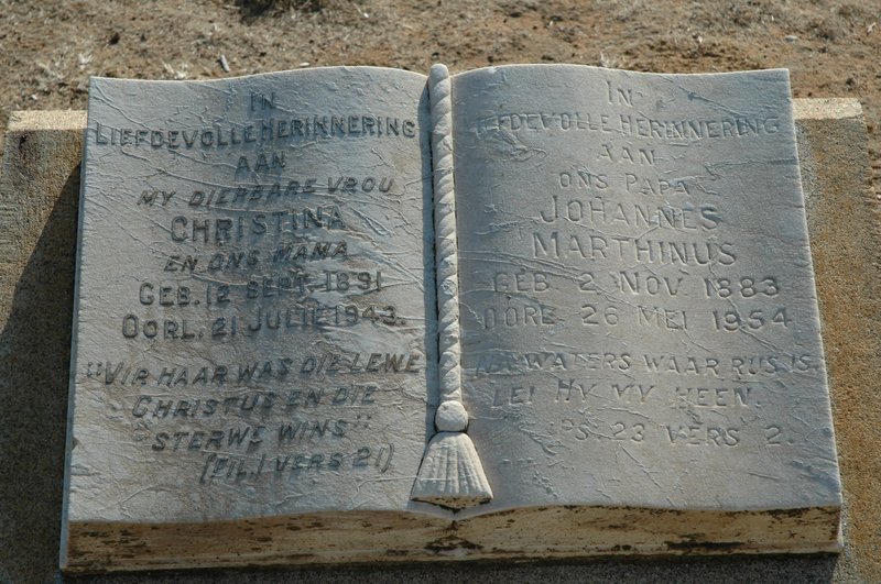 ? Johannes Marthinus 1883-1954 &amp; Christina 1891-1943