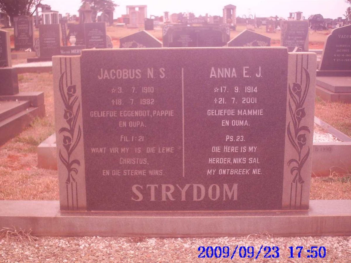 STRYDOM Jacobus N.S. 1910-1982 &amp; Anna E.J. 1914-2001