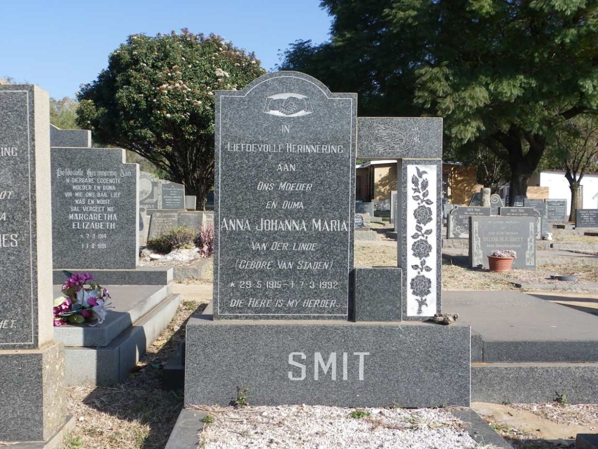 SMIT Anna Johanna Maria voorheen VAN DER LINDE nee VAN STADEN 1915-1992