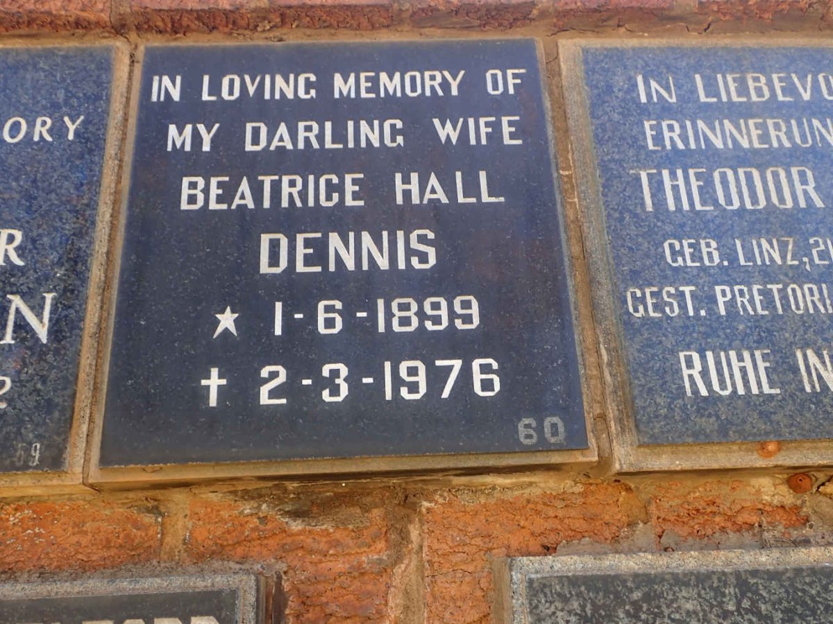 DENNIS Beatrice Hall 1899-1976
